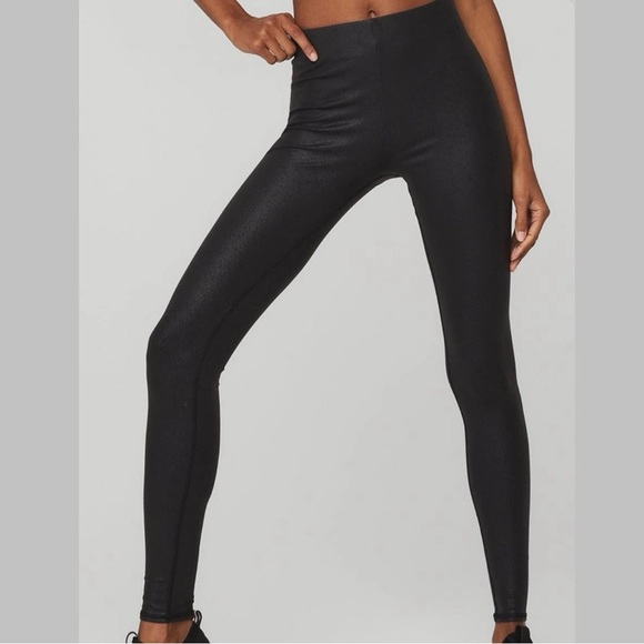 ALO Set: Faux Leather Airbrush High Waist Leggings Black - S. Lavish Bra - M - Picture 3 of 7